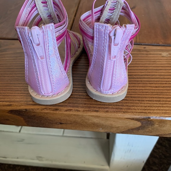Toddler sandals size 6 toddler - Picture 2 of 3